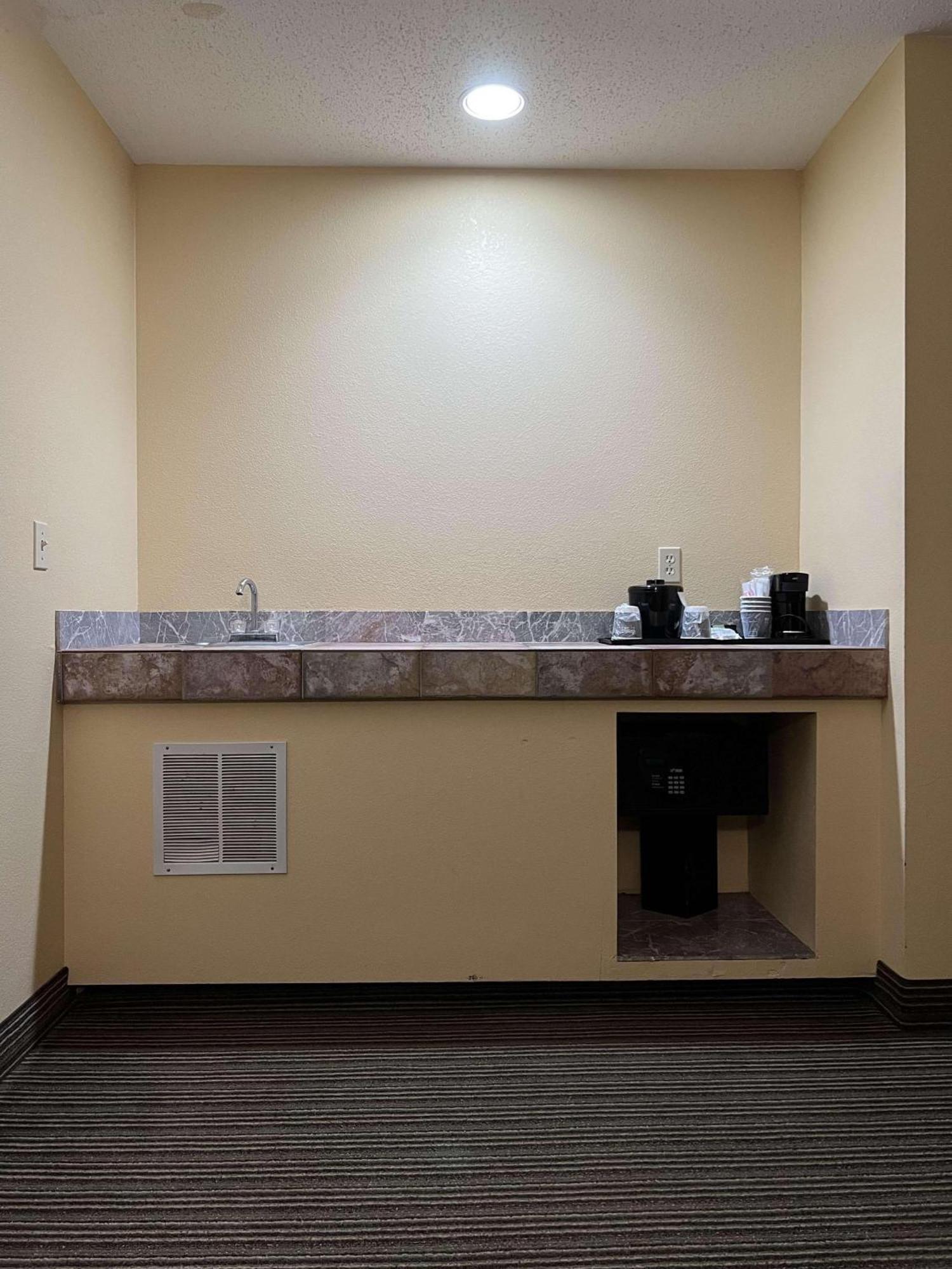 Country Inn & Suites By Radisson, Battle Creek, Mi Extérieur photo