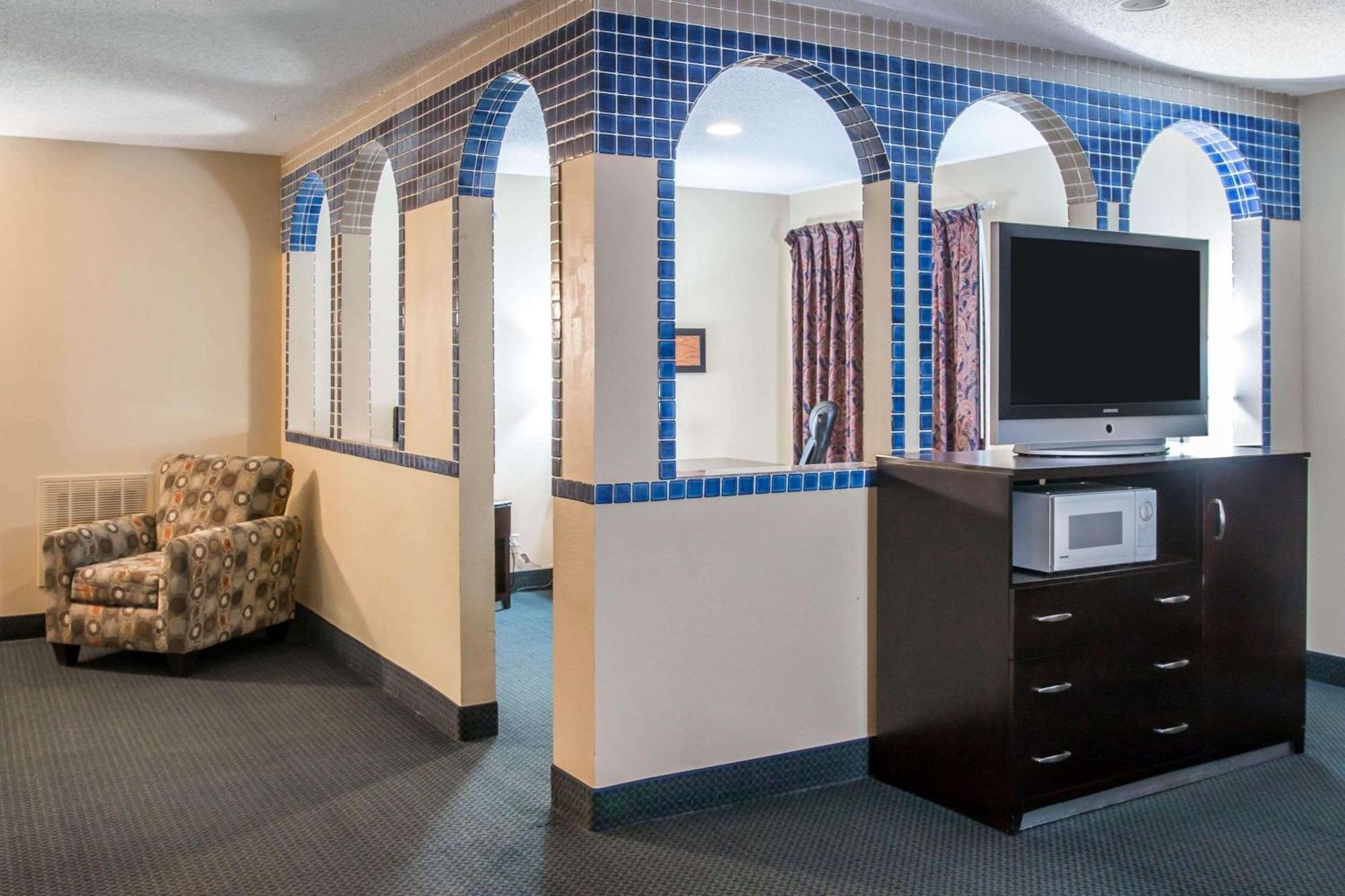 Country Inn & Suites By Radisson, Battle Creek, Mi Extérieur photo